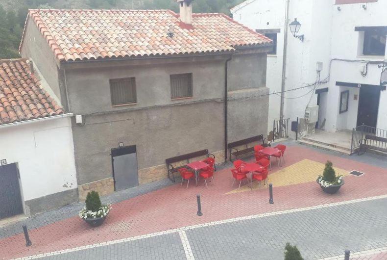 Hostal Los Ojos De Gabriel El Vallecillo Exterior photo