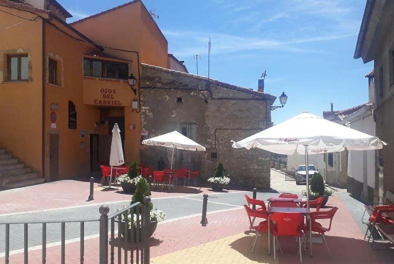 Hostal Los Ojos De Gabriel El Vallecillo Exterior photo